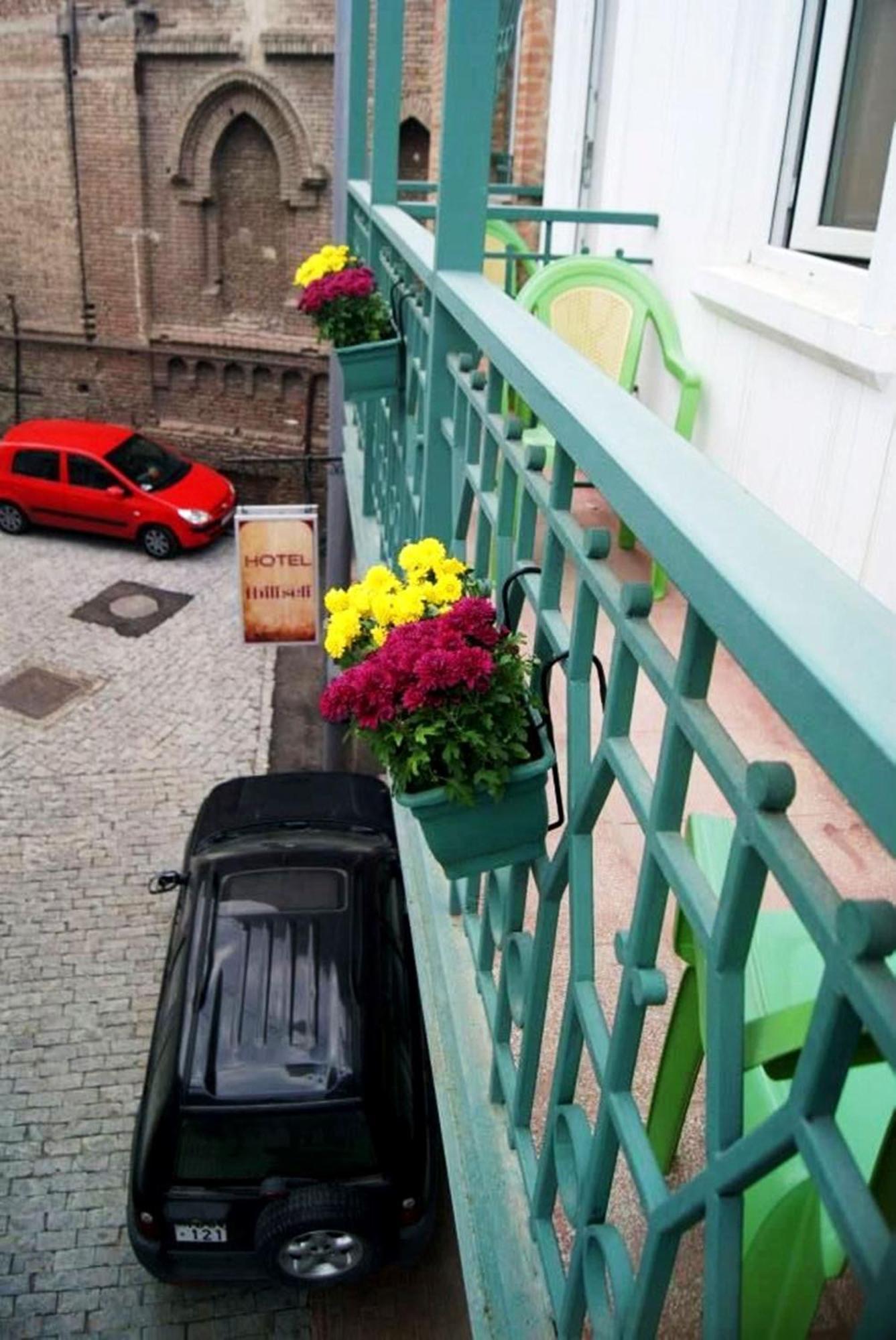 Tbiliseli Inn Tbilisi Bagian luar foto