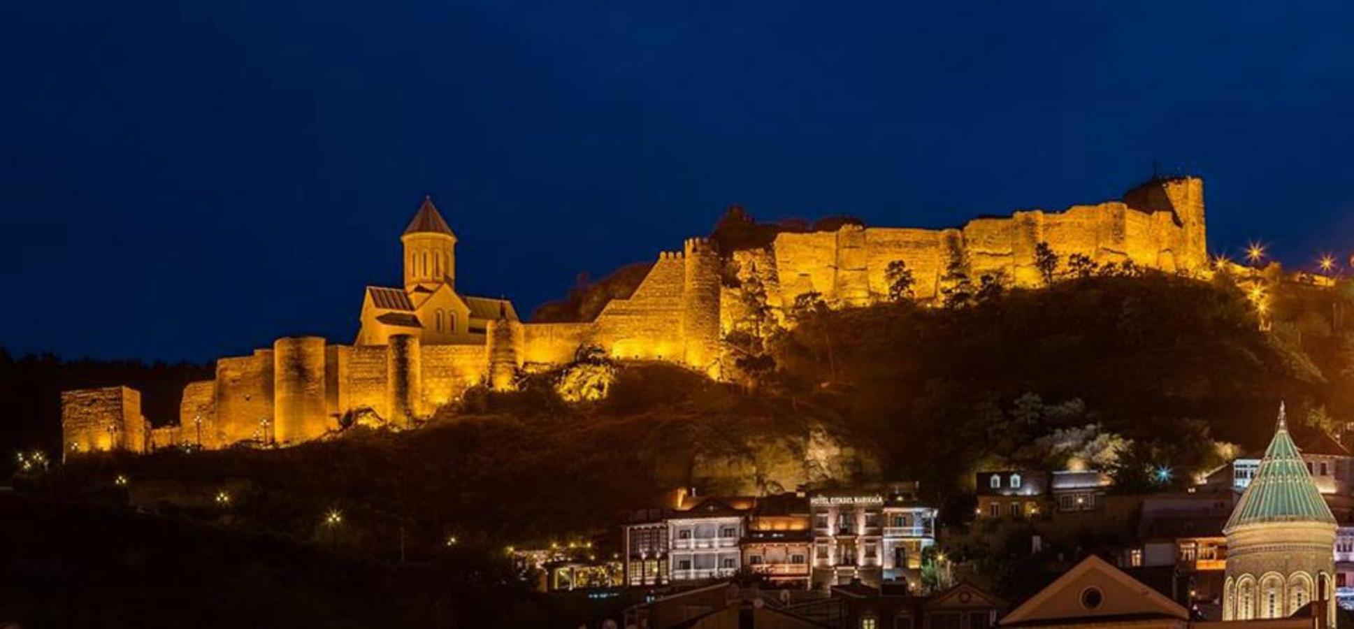 Tbiliseli Inn Tbilisi Bagian luar foto