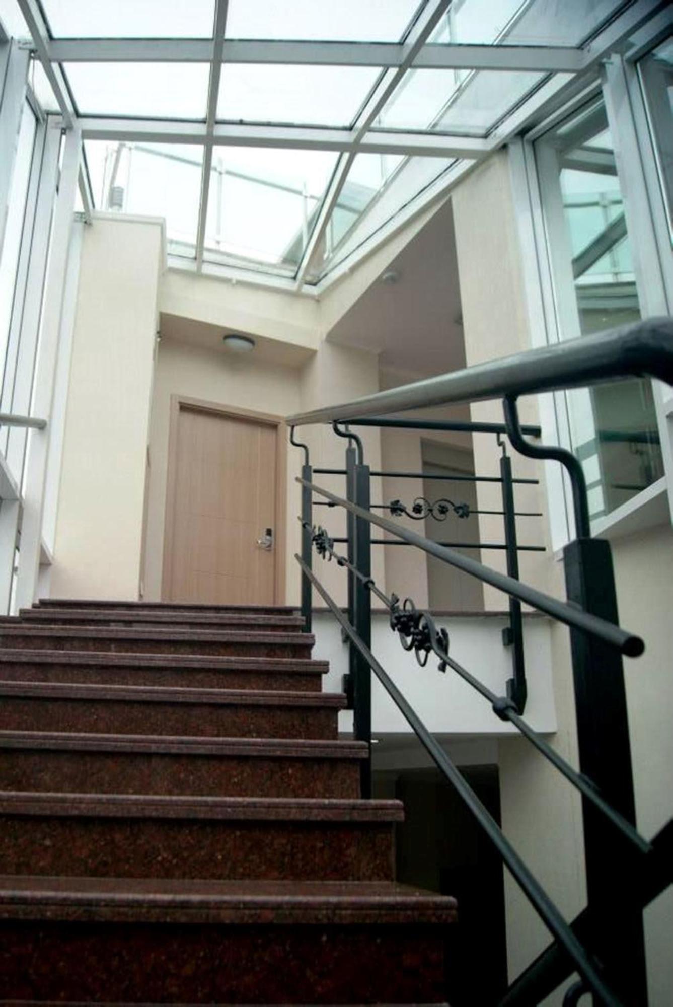 Tbiliseli Inn Tbilisi Bagian luar foto