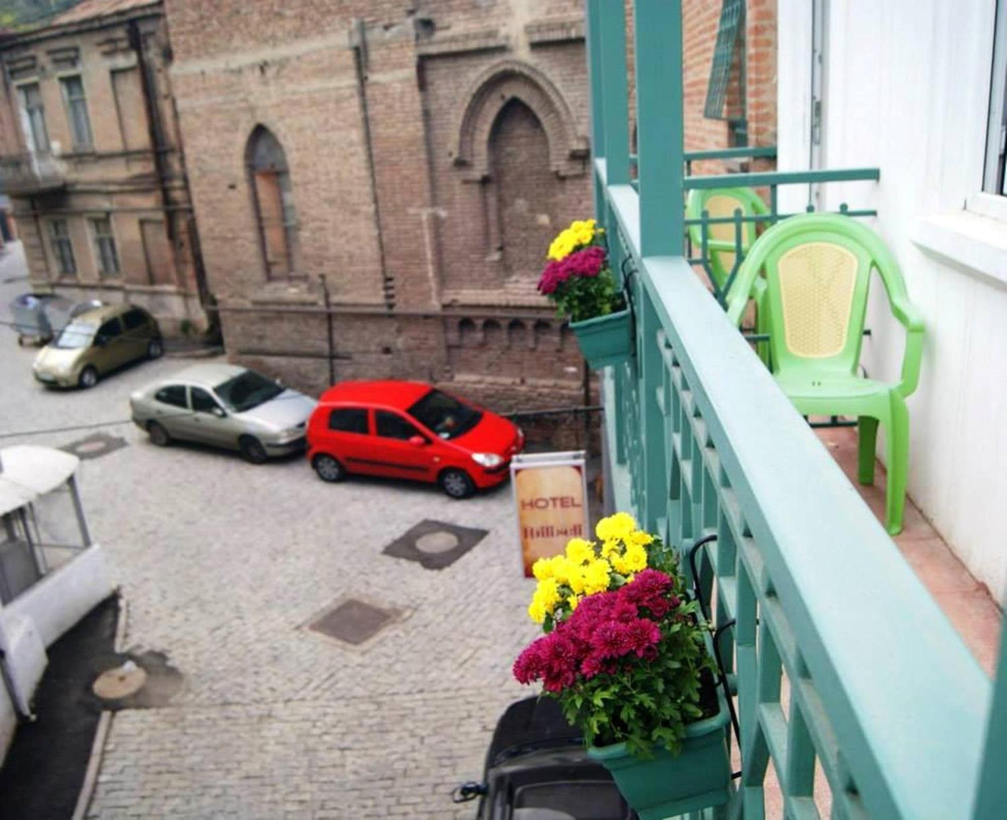 Tbiliseli Inn Tbilisi Bagian luar foto