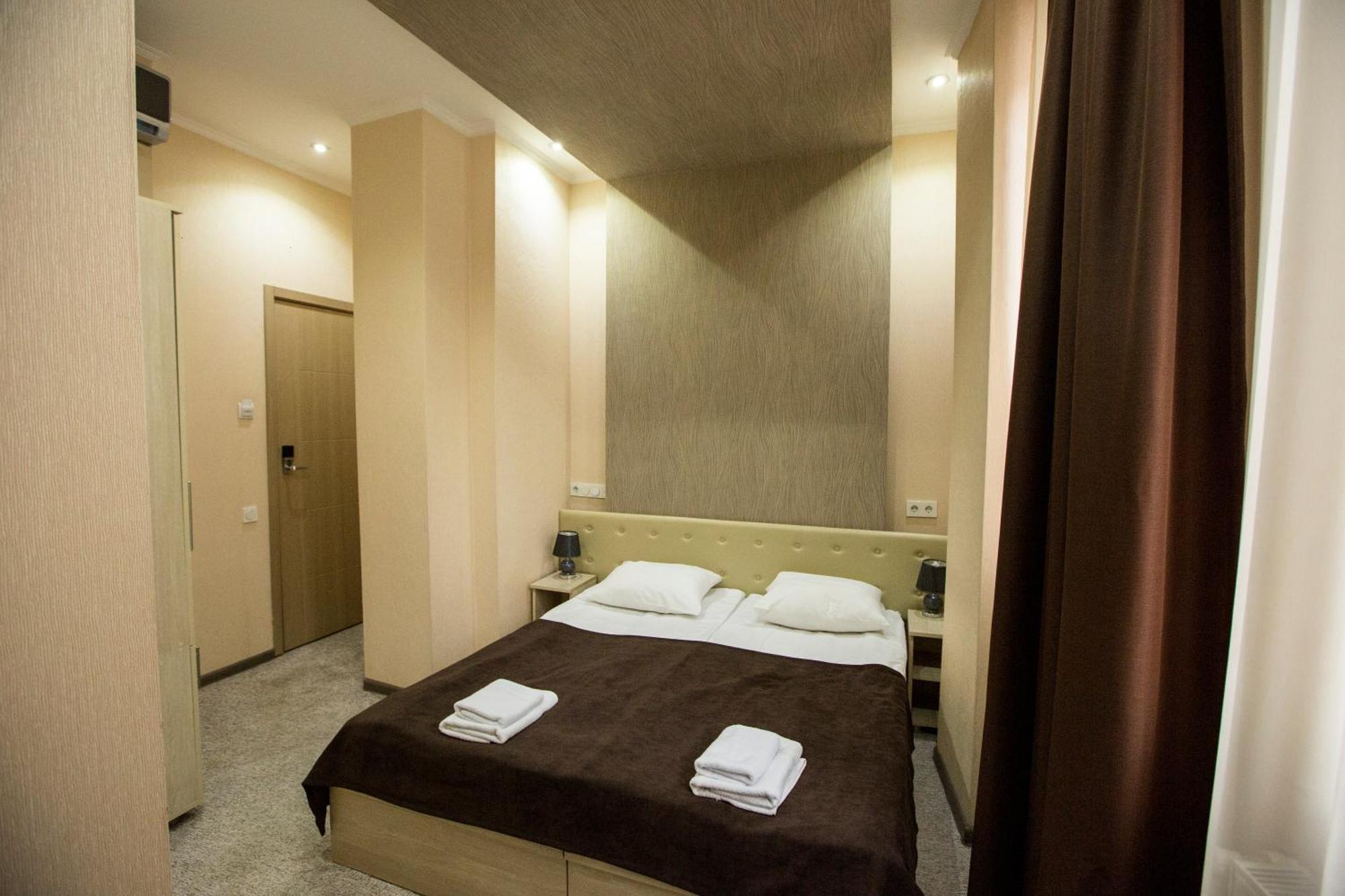 Tbiliseli Inn Tbilisi Bagian luar foto