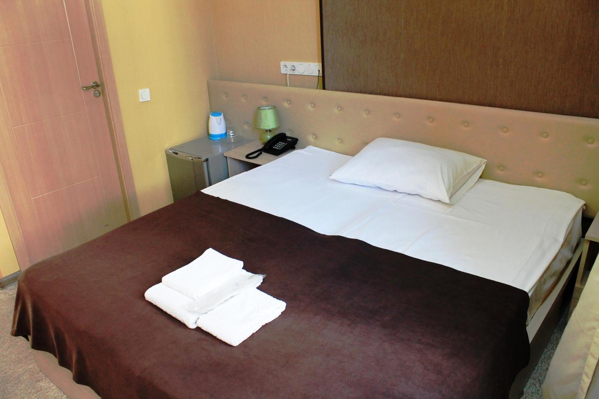 Tbiliseli Inn Tbilisi Bagian luar foto